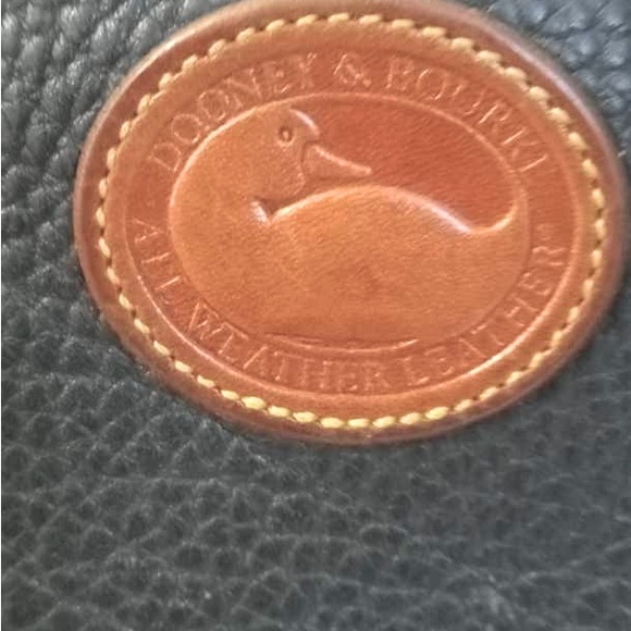 Vintage Dooney & Bourke Crossbody Bag - Picture 4 of 11